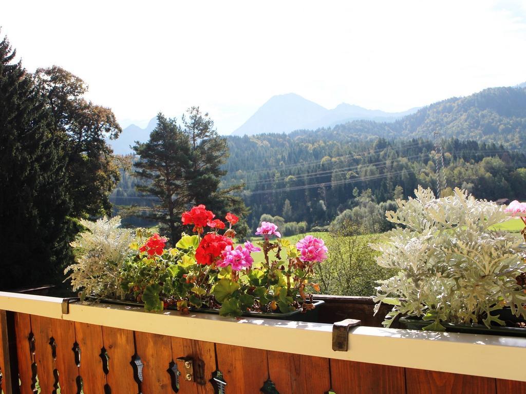 Gasthof Pension Post "Zenz" Latschach ober dem Faakersee Room photo